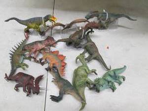 12 piece dinosaurs with facts bookl...