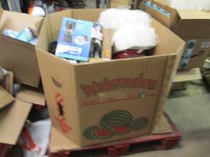 pallet gaylord of returned and new ...