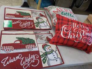 Xmas Placemats and Pillows...