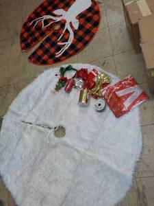 Xmas Tree Skirts and Dcor...