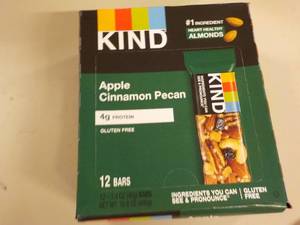 Box of 12 KIND Apple Cinnamon Pecan...