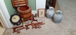 lot 58 image: Wooden Collectible shaped to emulat...