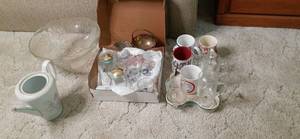 lot 62 image: Vintage clear glassware collection ...
