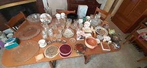 lot 86 image: Massive collection of dishware and ...