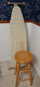 lot 96 image: Fully functional Vintage Ironing Bo...