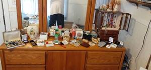 lot 92 image: Contents of all items on Dresser an...