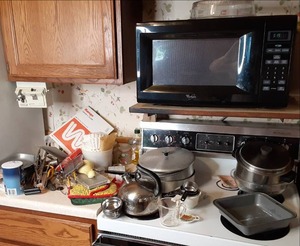 lot 101 image: Black Whirlpool Digital Microwave w...