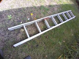 lot 39 image: Modified Ladder Does NOT Extend Se...