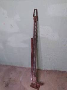 lot 154 image: Car Jack Section See Photos...