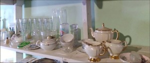 lot 158 image: Large Lot of Vintage Glassware See...