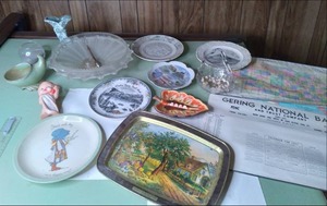 lot 173 image: Vintage Collectibles See Photos...