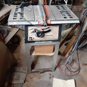 lot 7 image: Chicago Force 10 amp, 1 & 34 hp, 1...