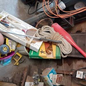 lot 196 image: Sporting Good equipment Rackets, t...