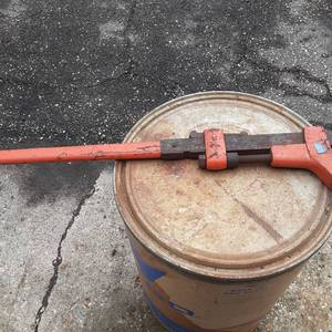 lot 141 image: Gigantic 38 Heavy Duty Pipe Wrench...