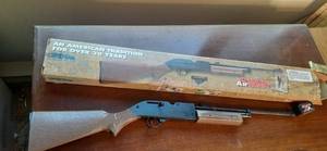 lot 111 image: Crossman Air Guns 760 Pumpmaster Pe...