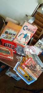 lot 224 image: Washer Toss, Boys Chicago Bulls Shi...