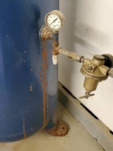 Industrial Air Manufacturing 60 Gallon Air Compressor