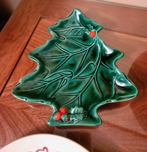 Christmas Servingware