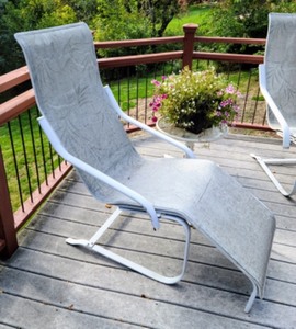 Patio Lounge Chairs and Side Table