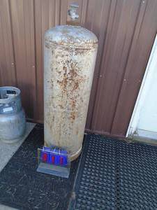 100 lb used propane tank. As shown.