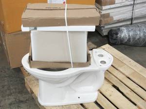 lot 842 image: American Standard Optum Vormax Single Flush Toilet with Tank - White