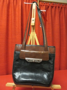 lot 402 image: BRIGHTON LEATHER SHOULDER BAG