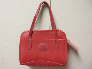 lot 413 image: MICHAEL GREEN USA RED LEATHER PURSE