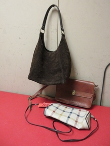 lot 418 image: ITALIAN LEATHER PURSE AND SEVERAL OTHERS