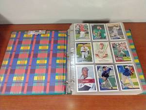 Full Baseball Card Album