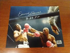 Signed Earnie Shavers Photo - Muhammad Ali Bout