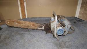 lot 8 image: Homelite Chainsaw With 24 Bar