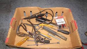 lot 25 image: Lot of Misc Tools