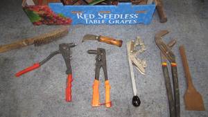 lot 30 image: Lot of Misc Tools