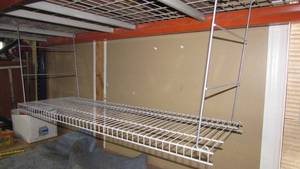 lot 89 image: Hanging Shelf