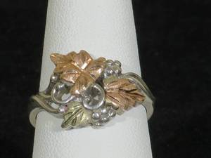 lot 33 image: Ladies Sterling Silver and 12 Karat Black Hills Gold Ring