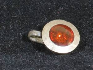 lot 38 image: Antique Look Bezel Set Garnet Pendant - Stamped 325