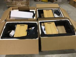 Lot of 4 Assorted Kitchen Sinks Customer Returns See Pictures
