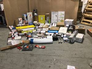 Lot of assorted Bathroom items and Misc  Original Customer Returns See Pics