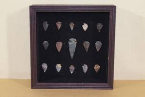 lot 8 image: Shadow Box Display of Arrowheads