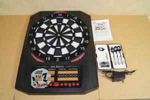 lot 26 image: Jack Daniels Old No 7 Electronic Dart Board