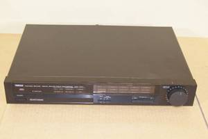 lot 49 image: Vintage Yamaha DSP-100U Digital Sound Field Processor