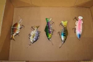 lot 128 image: 5 Unused Jointed Crank Bait Fishing Lures - 4.5 Long