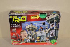 lot 148 image: Fisher Price Trio Kings Castle Brick Building Toy