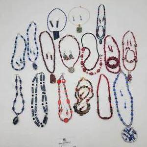 lot 41 image: Beautiful 32 Pieces of Handmade Jewelry All One-Of-A-Kind