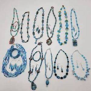 lot 43 image: Beautiful 23 Pieces of Handmade Jewelry All One-Of-A-Kind