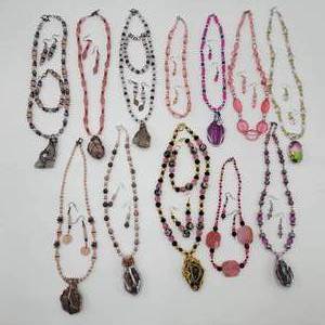 lot 44 image: Beautiful 27 Pieces of Handmade Jewelry All One-Of-A-Kind