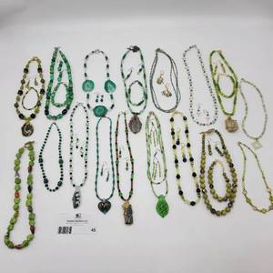 lot 45 image: Beautiful 35 Pieces of Handmade Jewelry All One-Of-A-Kind