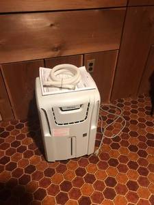 lot 9 image: Dehumidifier