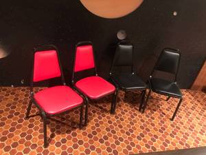 lot 16 image: 4 Padded Chairs