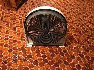 lot 18 image: Kool Operator Floor Fan